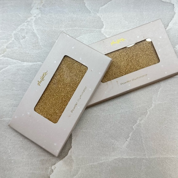 MaskCara Goldie Illuminator Seint Powder Highlight BNIB - Picture 2 of 5